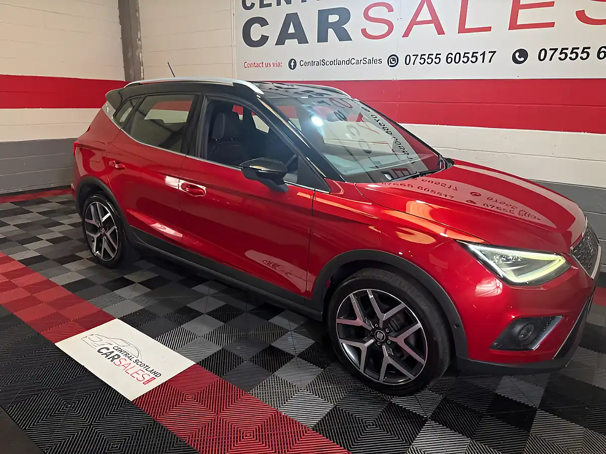 Used 2018 SEAT Arona Xcellence Lux Red - Front View