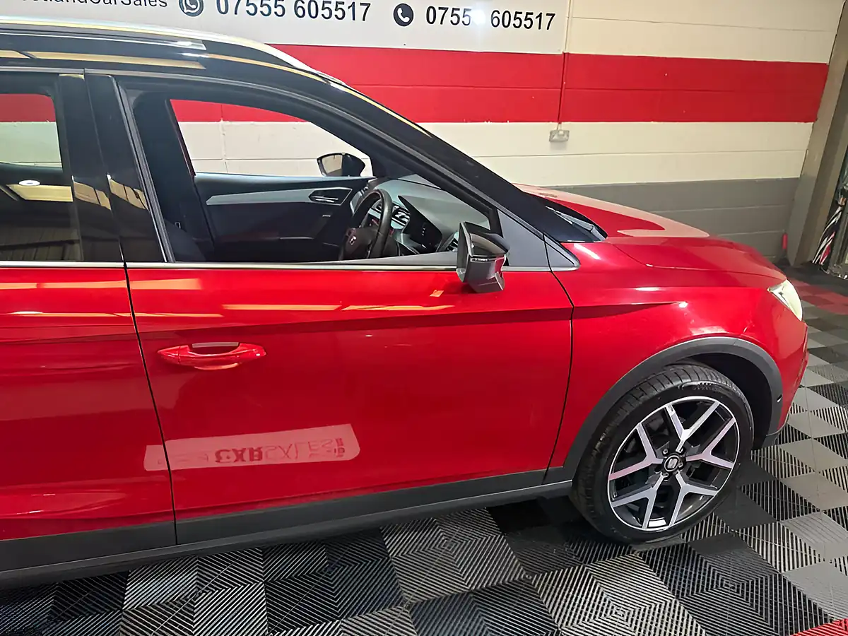 Used 2018 SEAT Arona Xcellence Lux Red - Interior and Exterior details 10