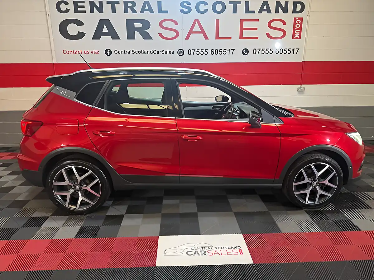 Used 2018 SEAT Arona Xcellence Lux Red - Interior and Exterior details 9