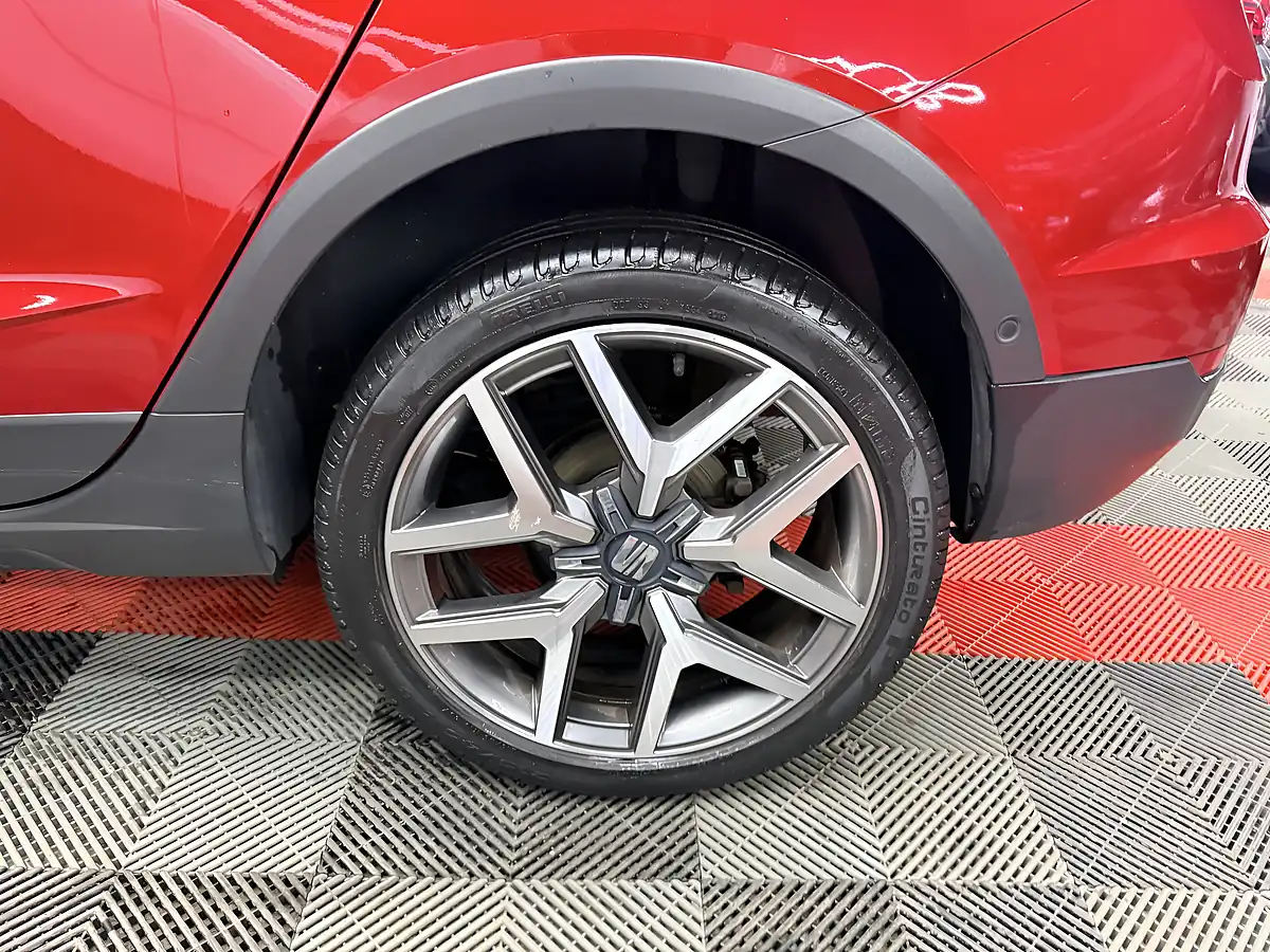 Used 2018 SEAT Arona Xcellence Lux Red - Interior and Exterior details 13