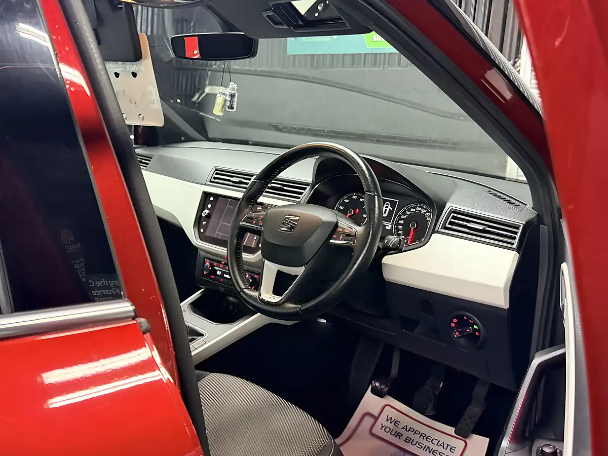 Used 2018 SEAT Arona Xcellence Lux Red - Interior and Exterior details 14