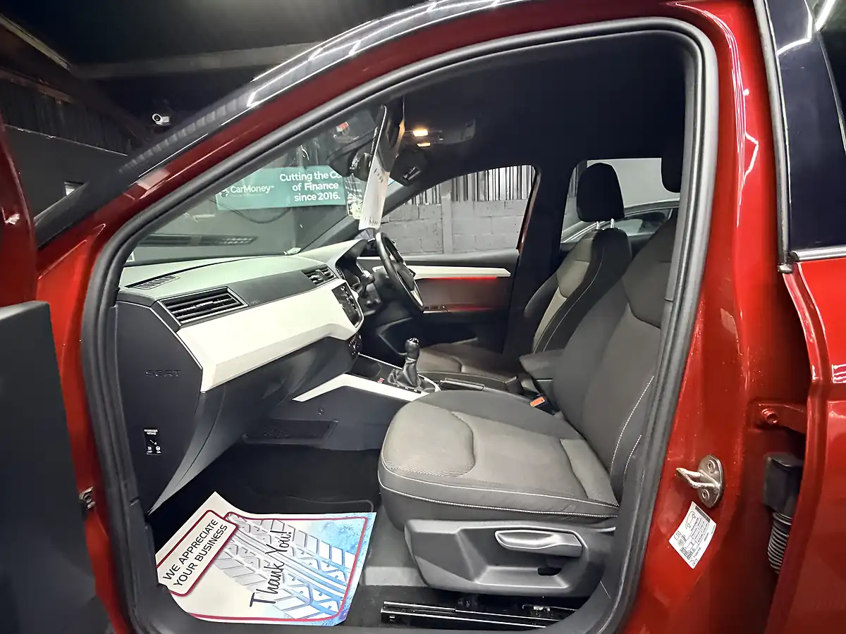 Used 2018 SEAT Arona Xcellence Lux Red - Interior and Exterior details 15