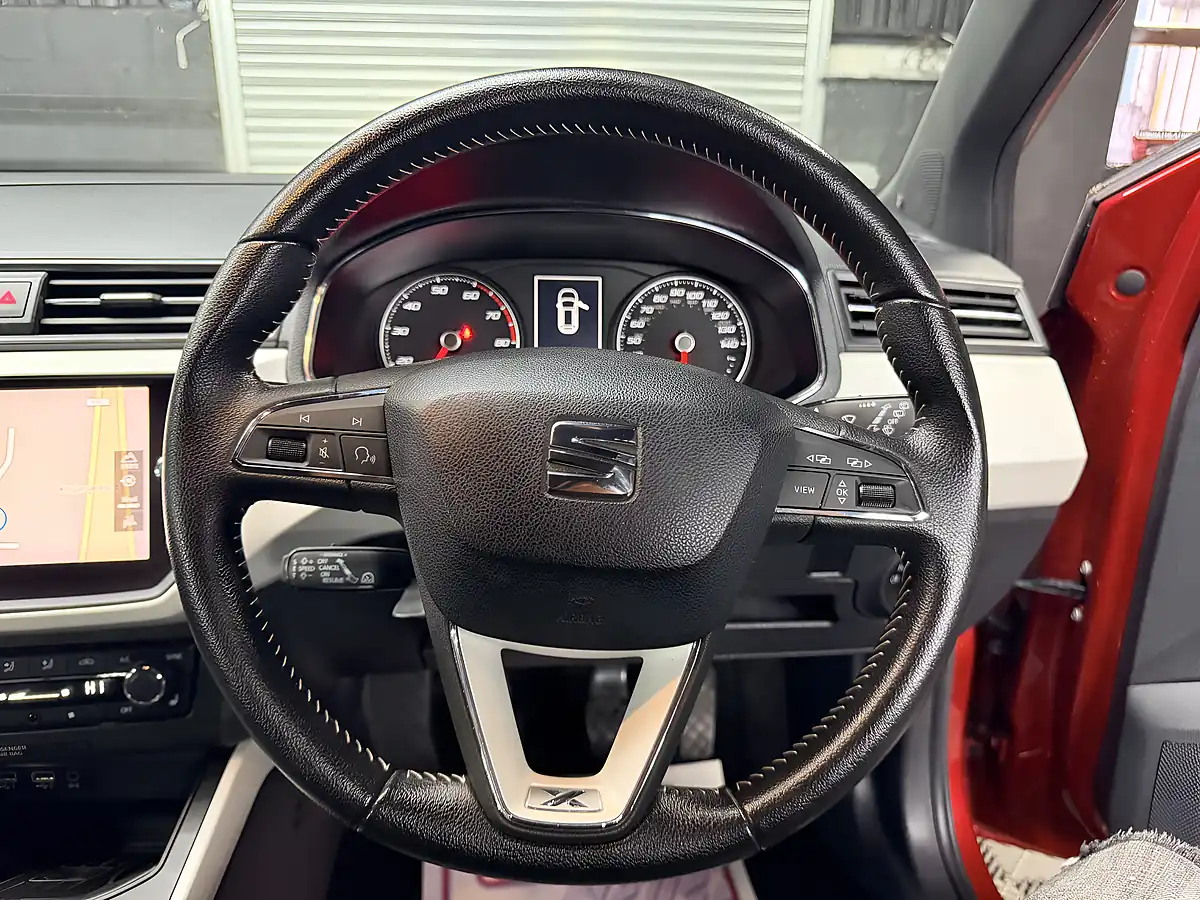 Used 2018 SEAT Arona Xcellence Lux Red - Interior and Exterior details 17