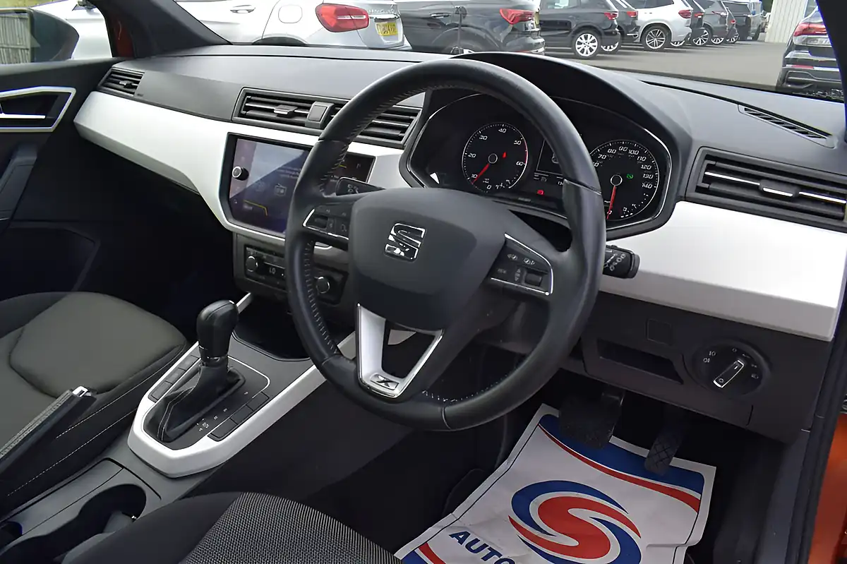 Used 2018 SEAT Arona Xcellence Orange - Interior and Exterior details 8