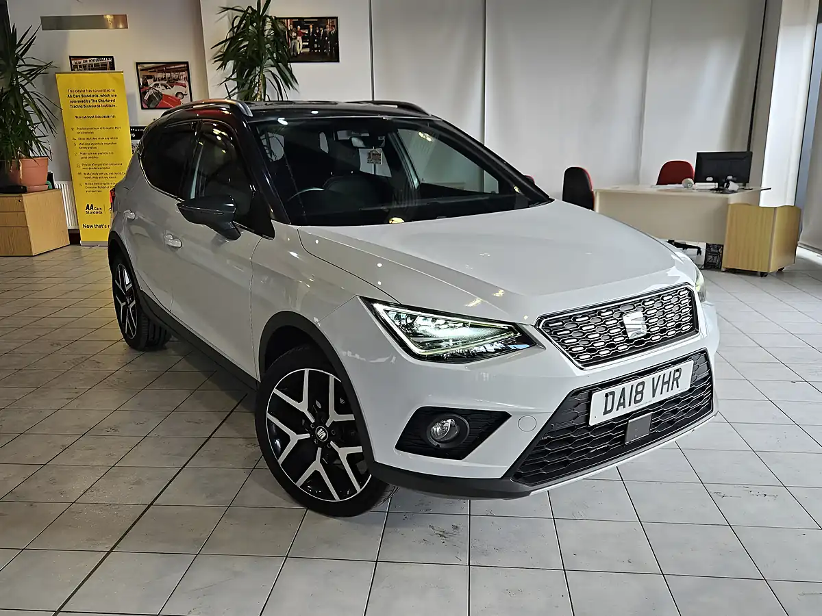 Used 2018 SEAT Arona Xcellence White - Front View