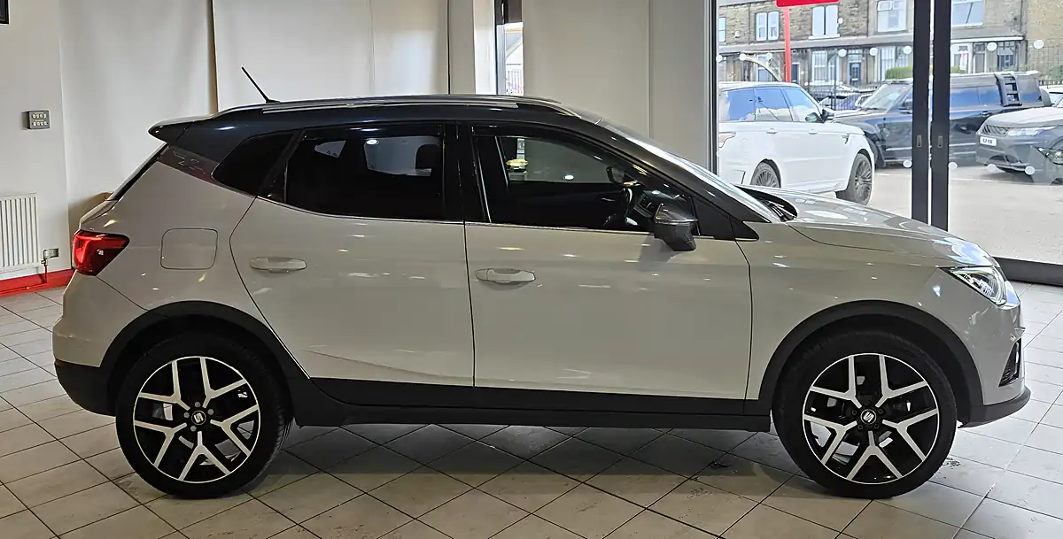 Used 2018 SEAT Arona Xcellence White - Interior and Exterior details 11