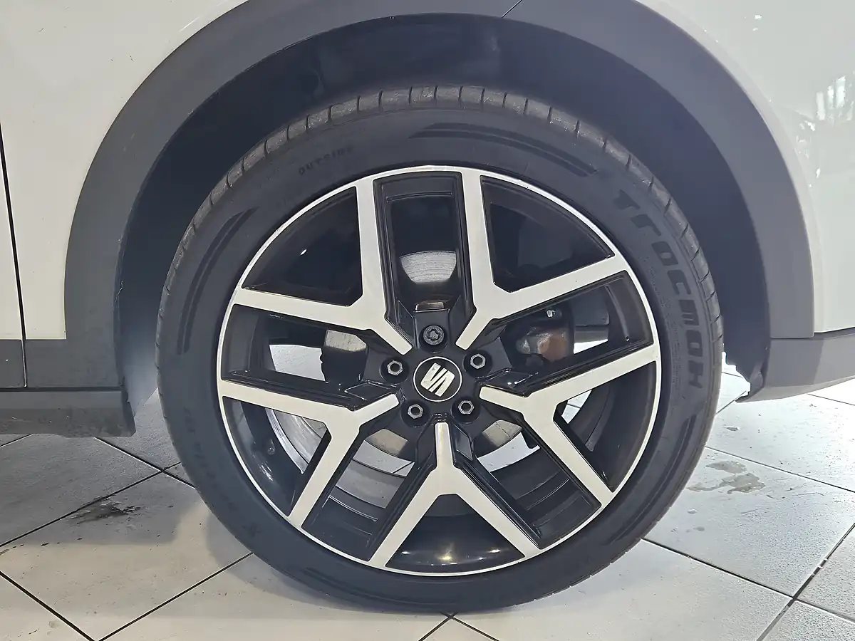 Used 2018 SEAT Arona Xcellence White - Interior and Exterior details 19