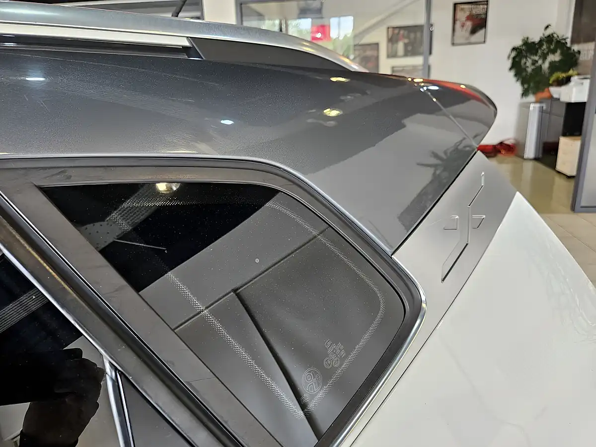 Used 2018 SEAT Arona Xcellence White - Interior and Exterior details 4