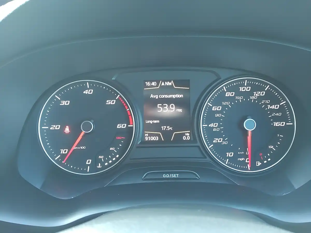 Used 2018 SEAT Ateca Fr Grey - Interior and Exterior details 15