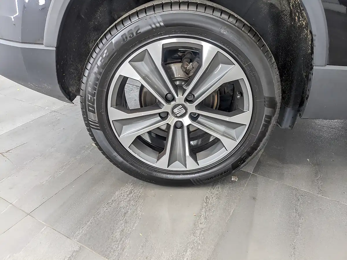 Used 2018 SEAT Ateca Se Black Magic - Interior and Exterior details 4