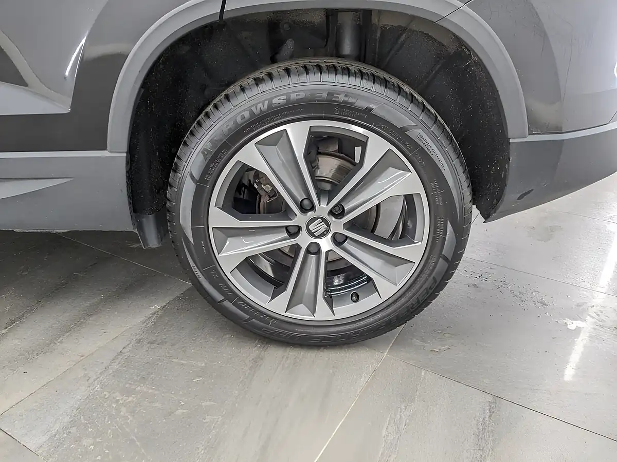 Used 2018 SEAT Ateca Se Black Magic - Interior and Exterior details 5
