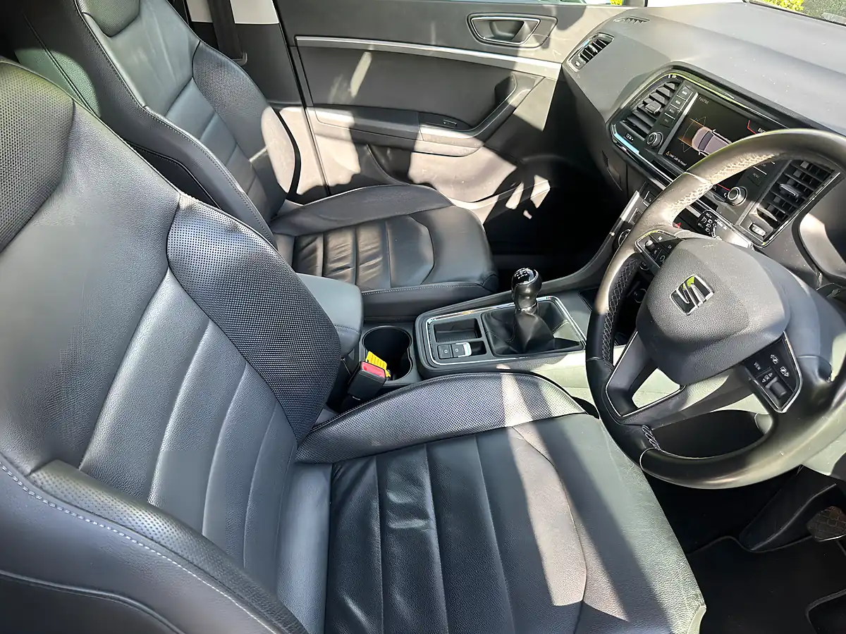 Used 2018 SEAT Ateca Se L White - Interior and Exterior details 10