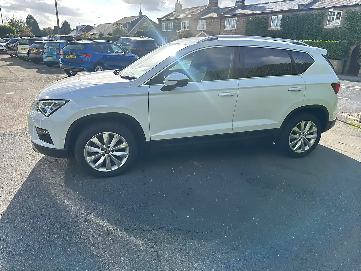 Used 2018 SEAT Ateca Se L White - Interior and Exterior details 4