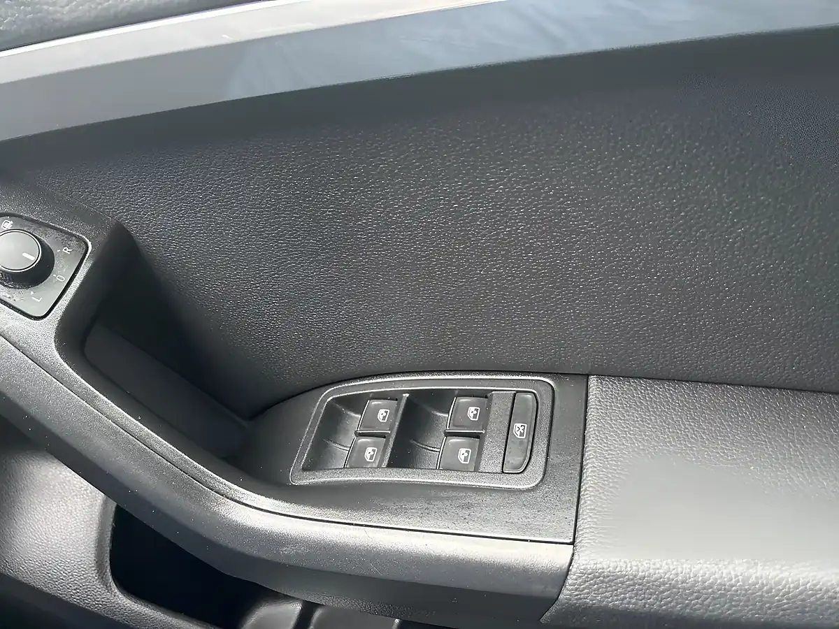 Used 2018 SEAT Ateca Se L White - Interior and Exterior details 20