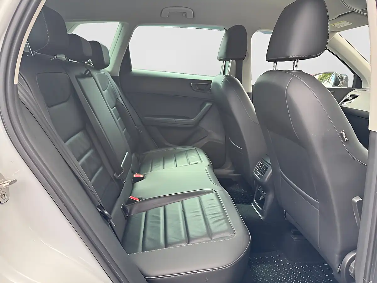 Used 2018 SEAT Ateca Se L White - Interior and Exterior details 12
