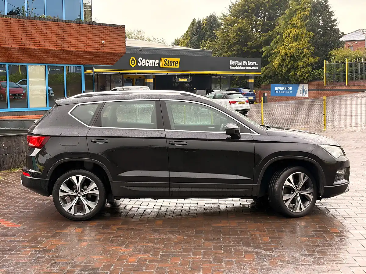 Used 2018 SEAT Ateca Se Technology Black - Interior and Exterior details 6