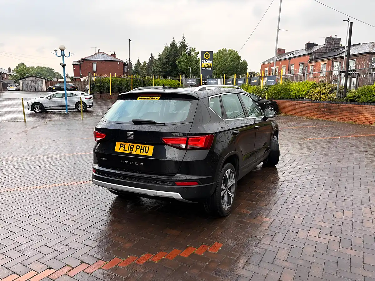 Used 2018 SEAT Ateca Se Technology Black - Interior and Exterior details 9