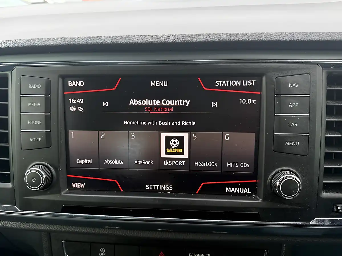 Used 2018 SEAT Ateca Se Technology Blue - Interior and Exterior details 8