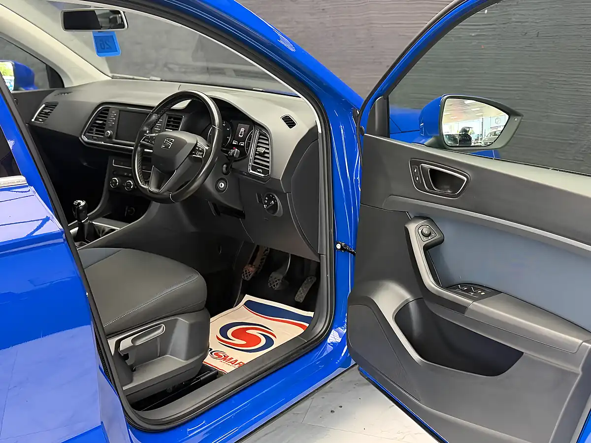 Used 2018 SEAT Ateca Se Technology Blue - Interior and Exterior details 11