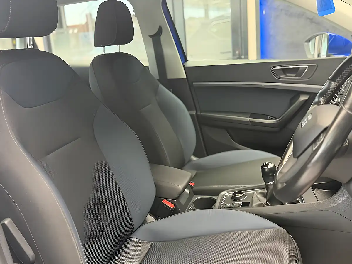 Used 2018 SEAT Ateca Se Technology Blue - Interior and Exterior details 13