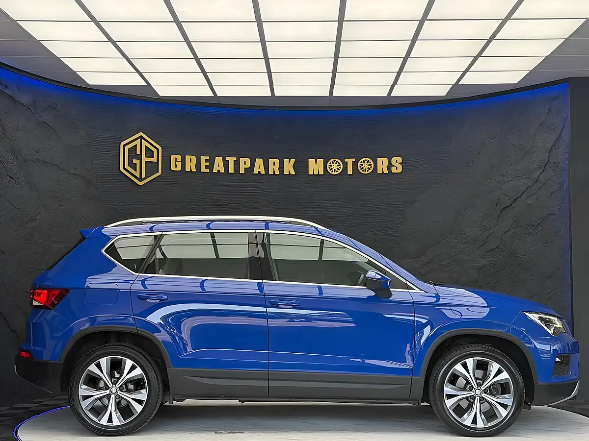 Used 2018 SEAT Ateca Se Technology Blue - Interior and Exterior details 4