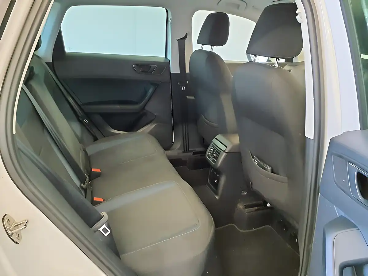 Used 2018 SEAT Ateca Se Technology Edition White - Interior and Exterior details 10