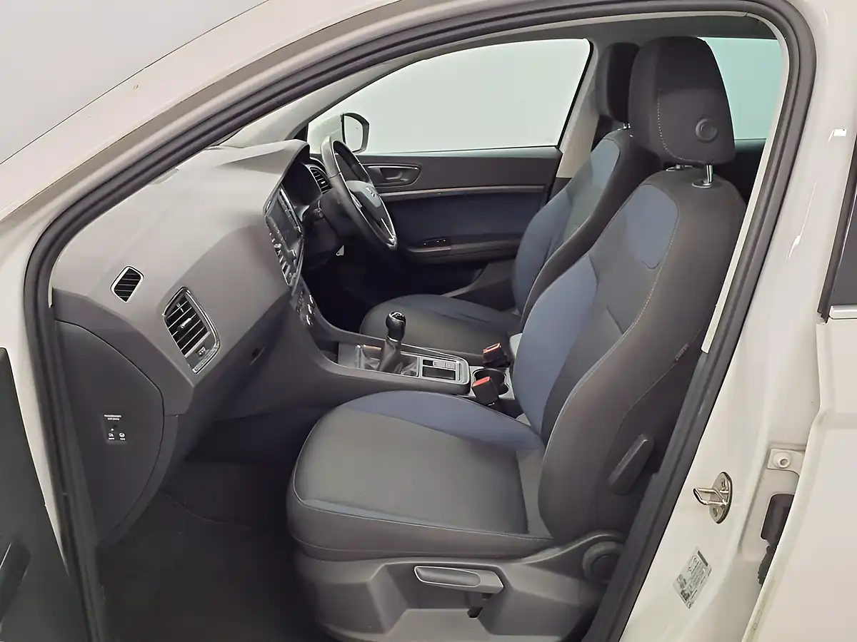 Used 2018 SEAT Ateca Se Technology Edition White - Interior and Exterior details 9