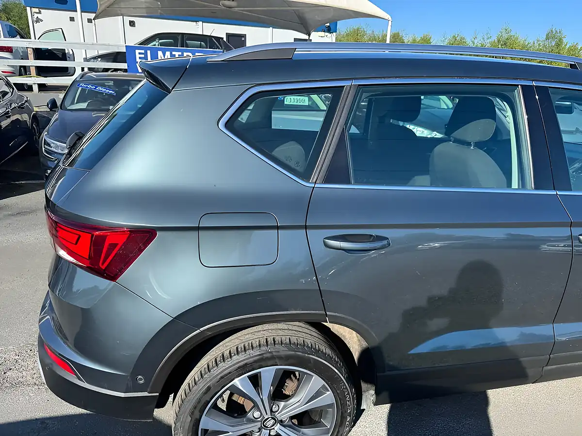 Used 2018 SEAT Ateca Se Technology Grey - Interior and Exterior details 16