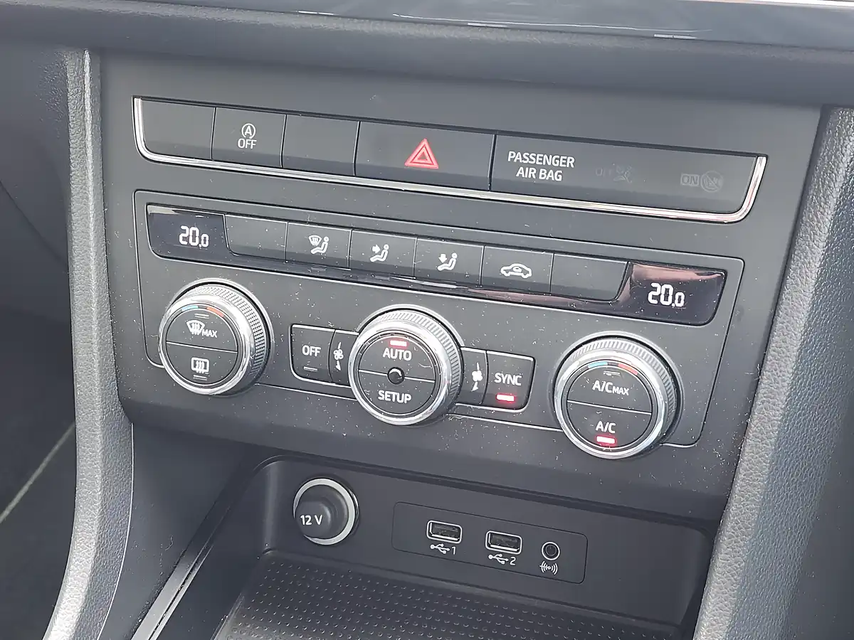 Used 2018 SEAT Ateca Se Technology Grey - Interior and Exterior details 13