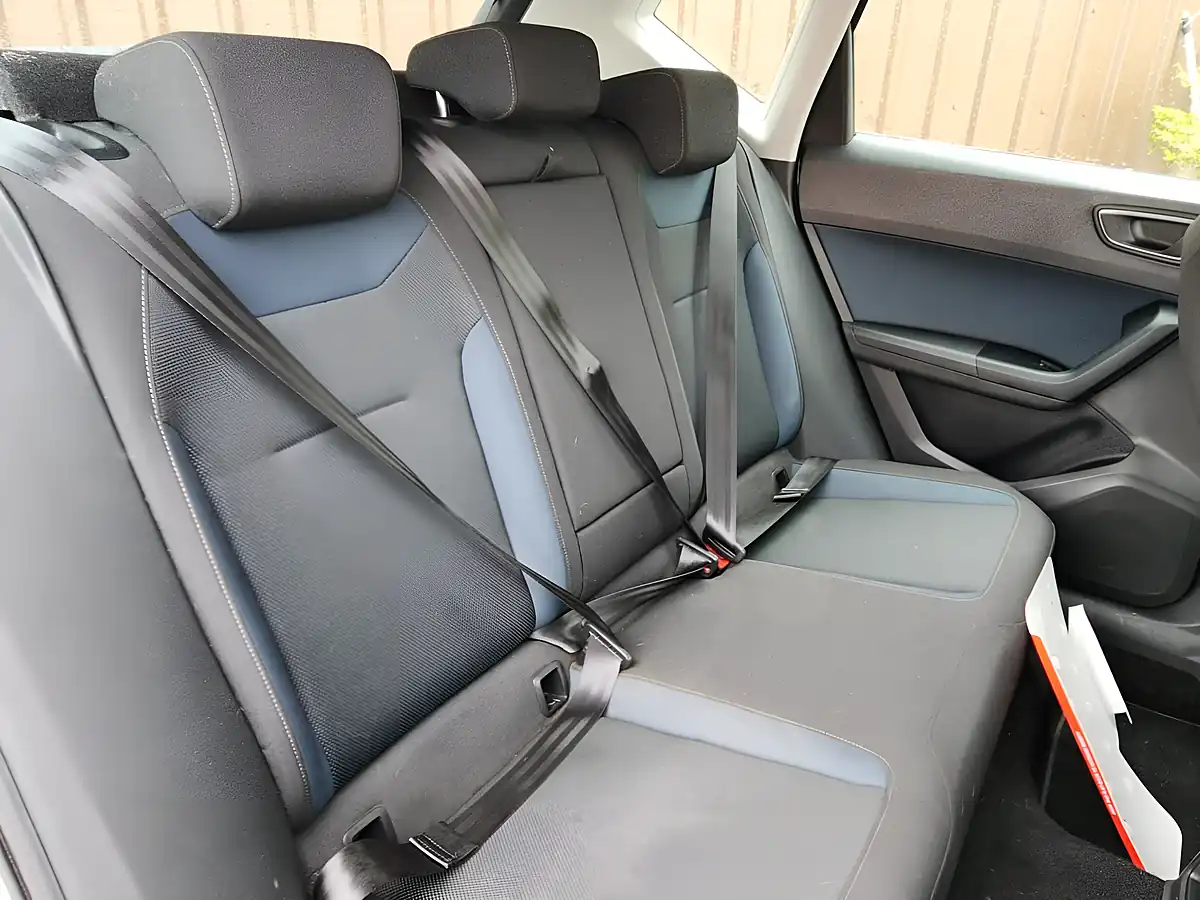 Used 2018 SEAT Ateca Se Technology Grey - Interior and Exterior details 17