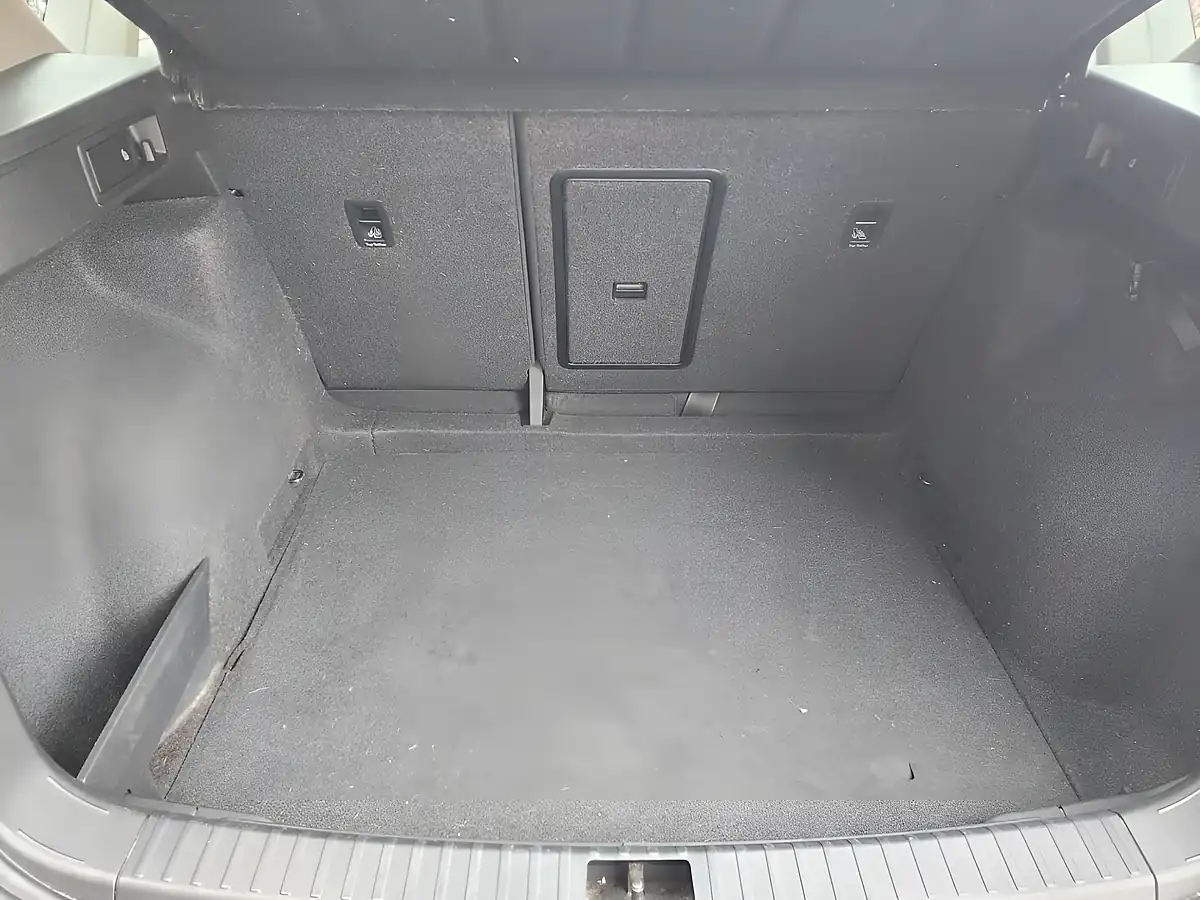 Used 2018 SEAT Ateca Se Technology Grey - Interior and Exterior details 18