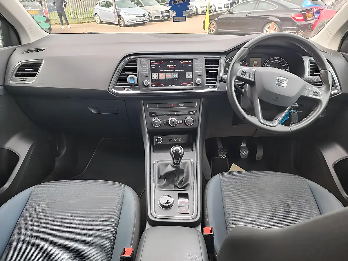 Used 2018 SEAT Ateca Se Technology Grey - Interior and Exterior details 7