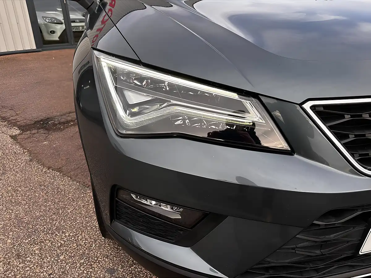 Used 2018 SEAT Ateca Se Technology Grey - Interior and Exterior details 8