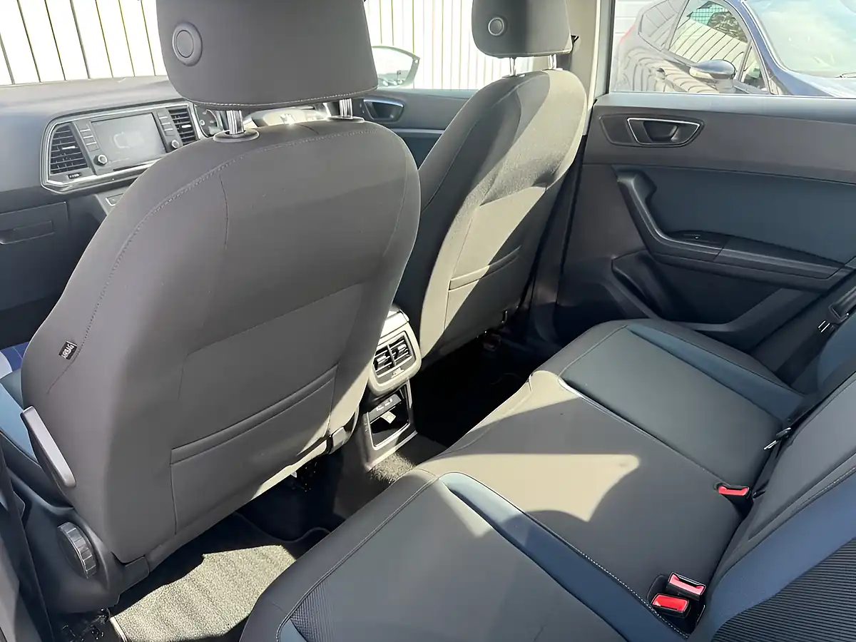 Used 2018 SEAT Ateca Se Technology Silver - Interior and Exterior details 14