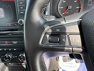Used 2018 SEAT Ateca Se Technology Silver - Interior and Exterior details 17