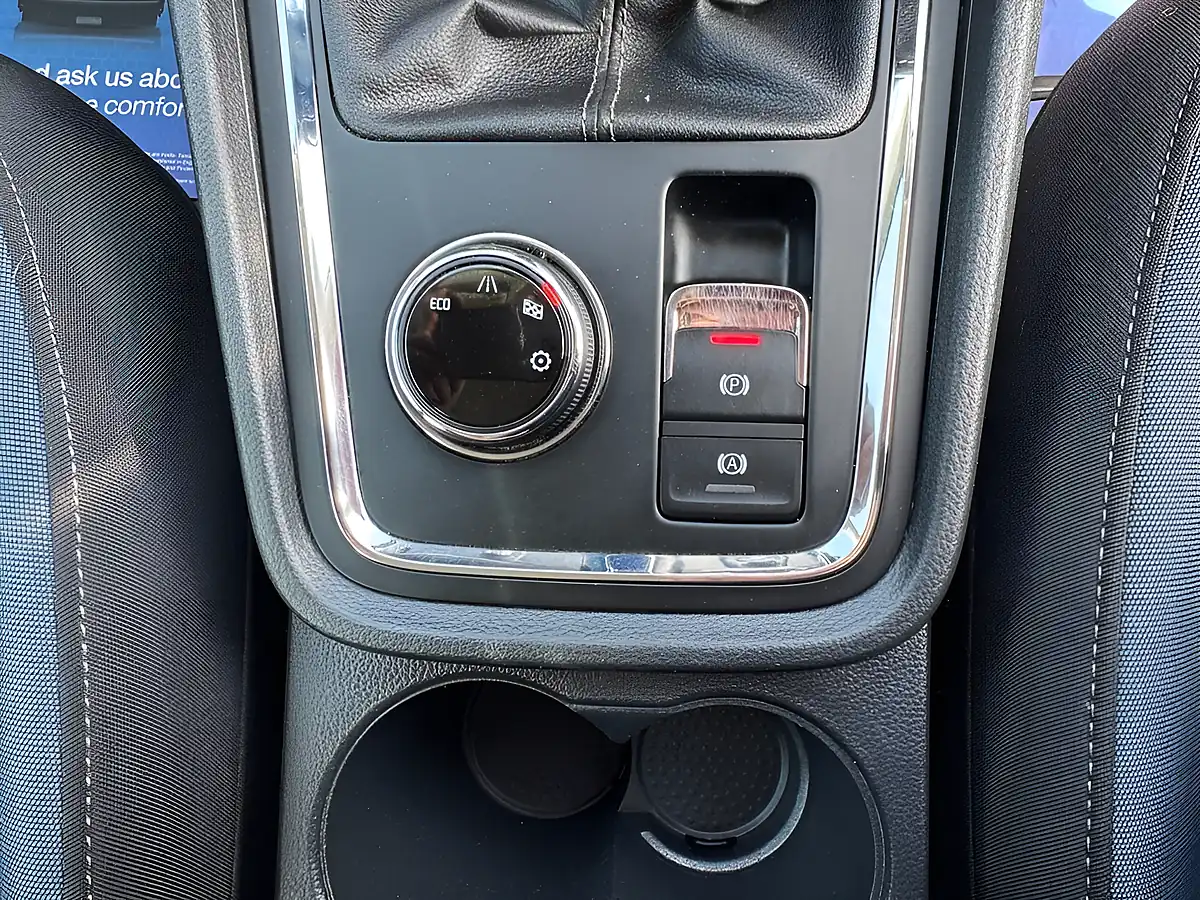 Used 2018 SEAT Ateca Se Technology Silver - Interior and Exterior details 19