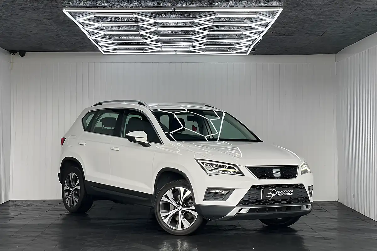 Used 2018 SEAT Ateca Se Technology White - Front View