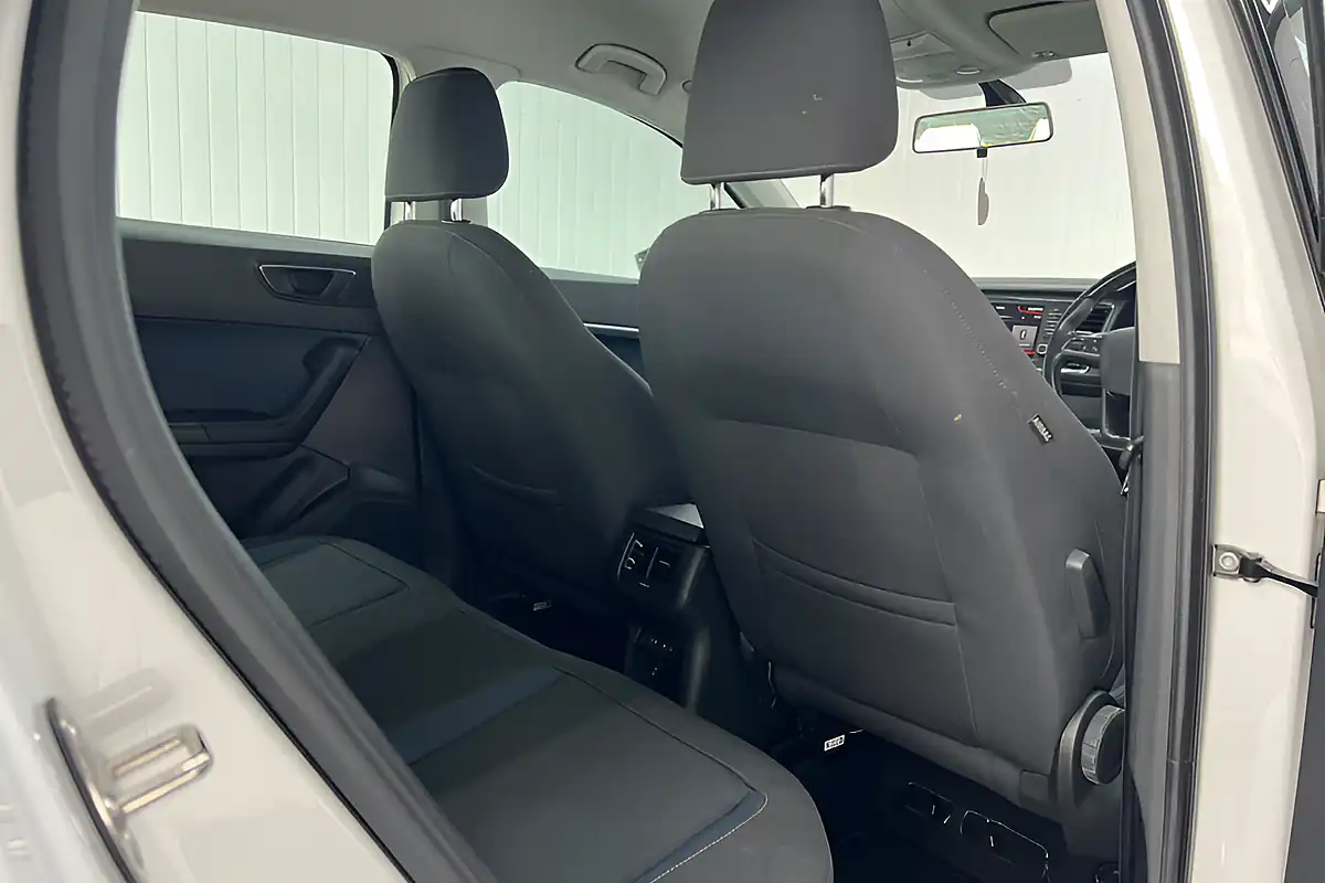 Used 2018 SEAT Ateca Se Technology White - Interior and Exterior details 13