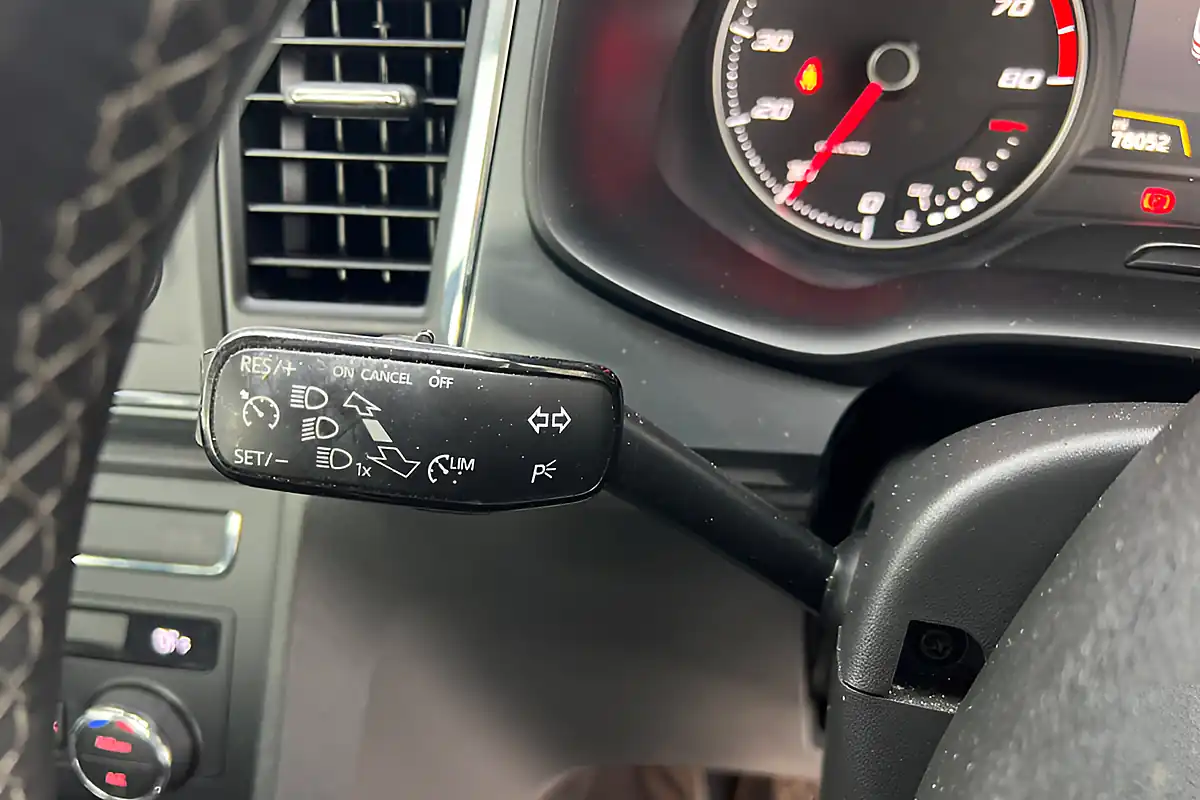Used 2018 SEAT Ateca Se Technology White - Interior and Exterior details 17