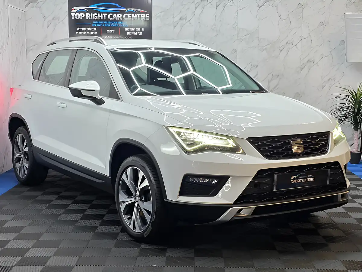 Used 2018 SEAT Ateca Se Technology White - Front View