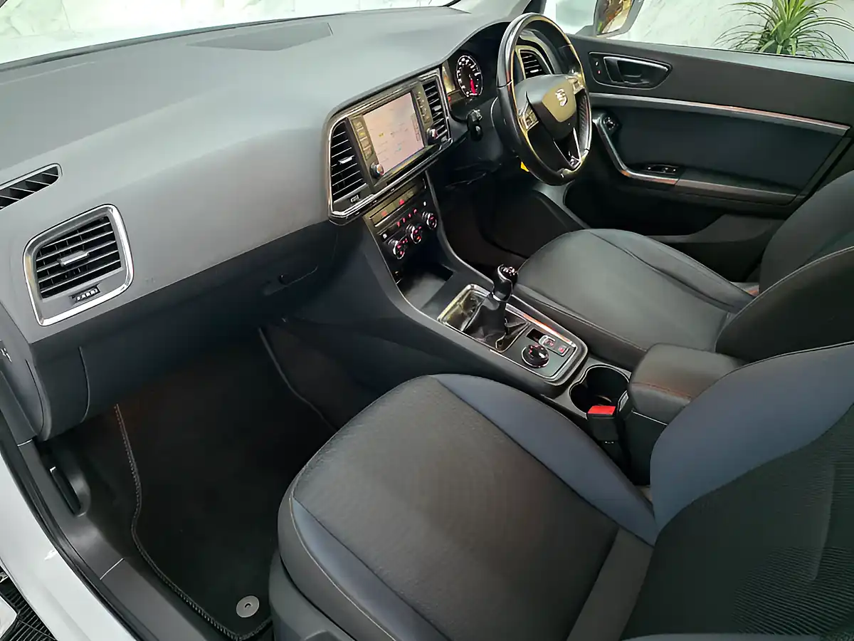 Used 2018 SEAT Ateca Se Technology White - Interior and Exterior details 14