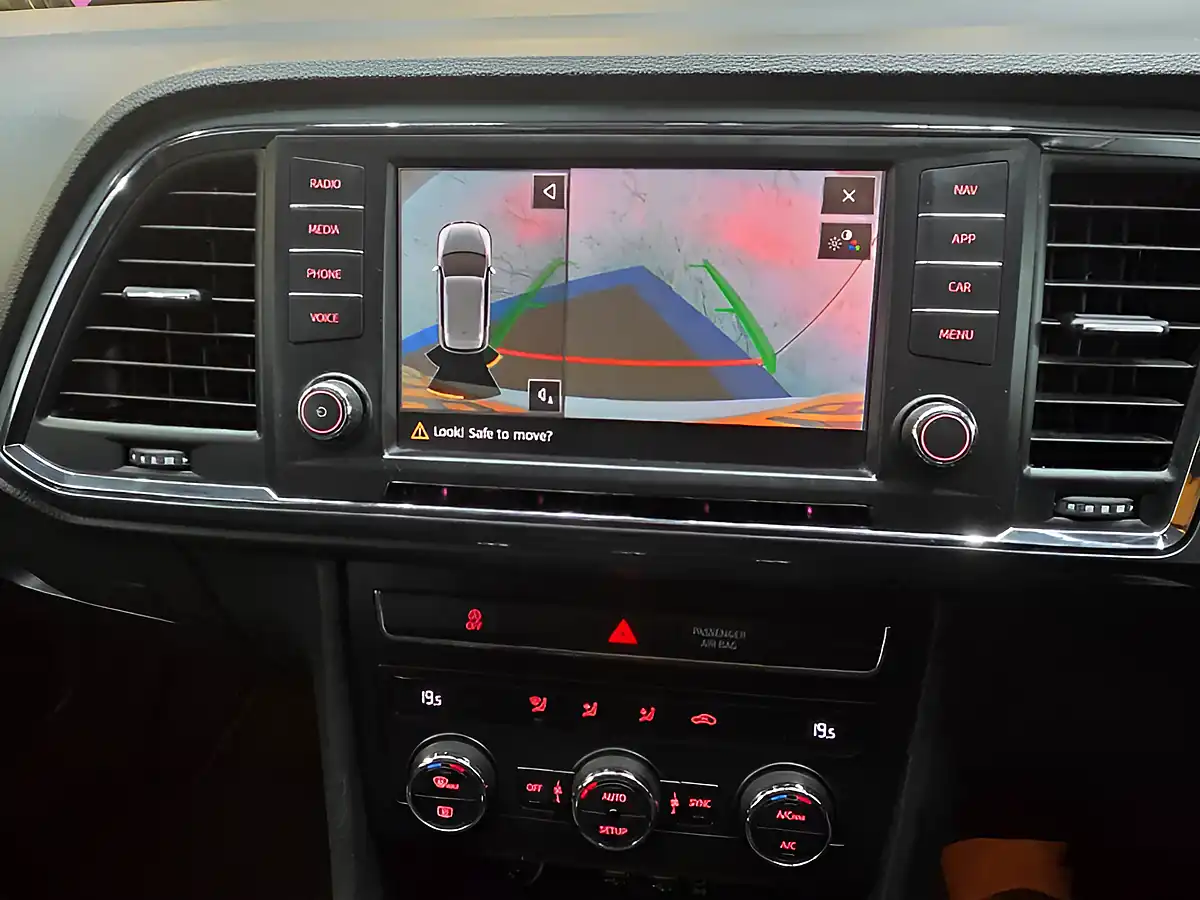 Used 2018 SEAT Ateca Se Technology White - Interior and Exterior details 20