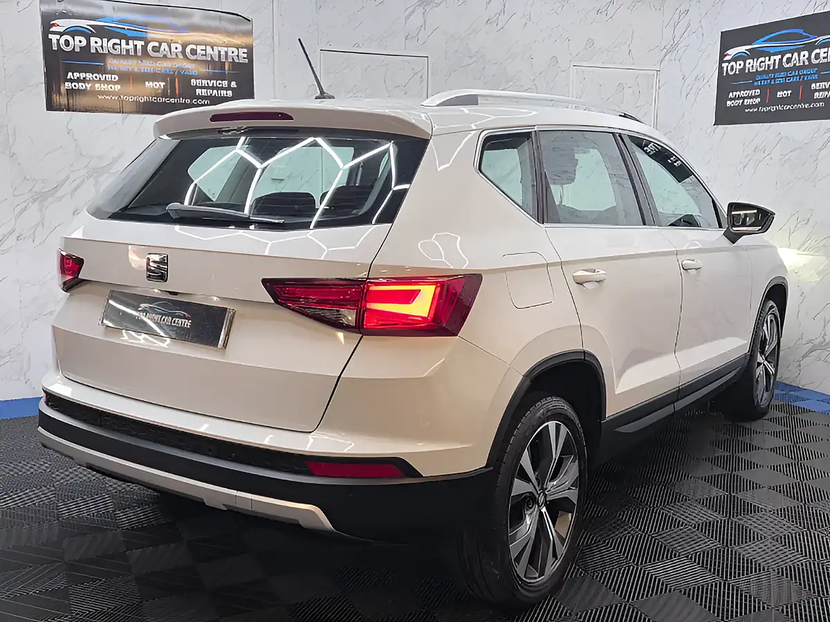 Used 2018 SEAT Ateca Se Technology White - Interior and Exterior details 9