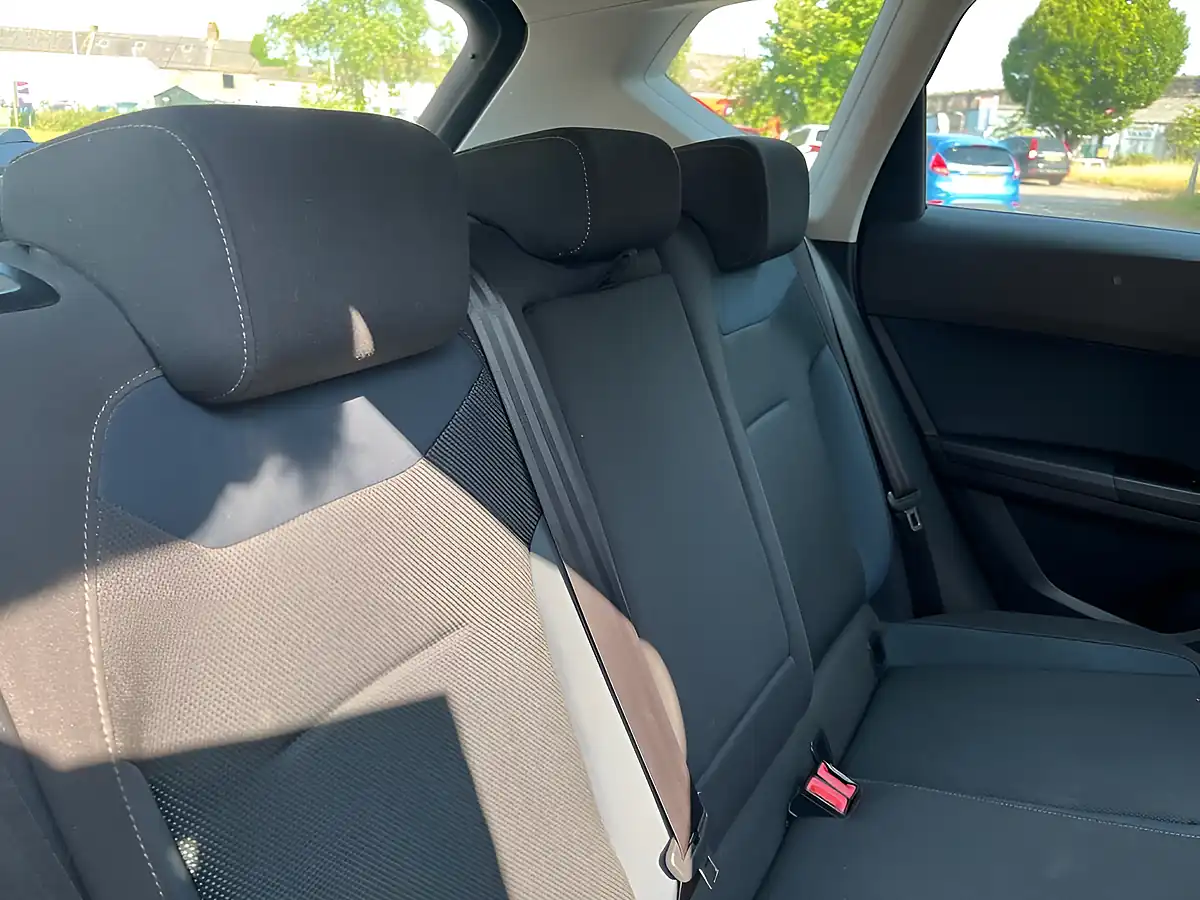 Used 2018 SEAT Ateca Se White - Interior and Exterior details 11