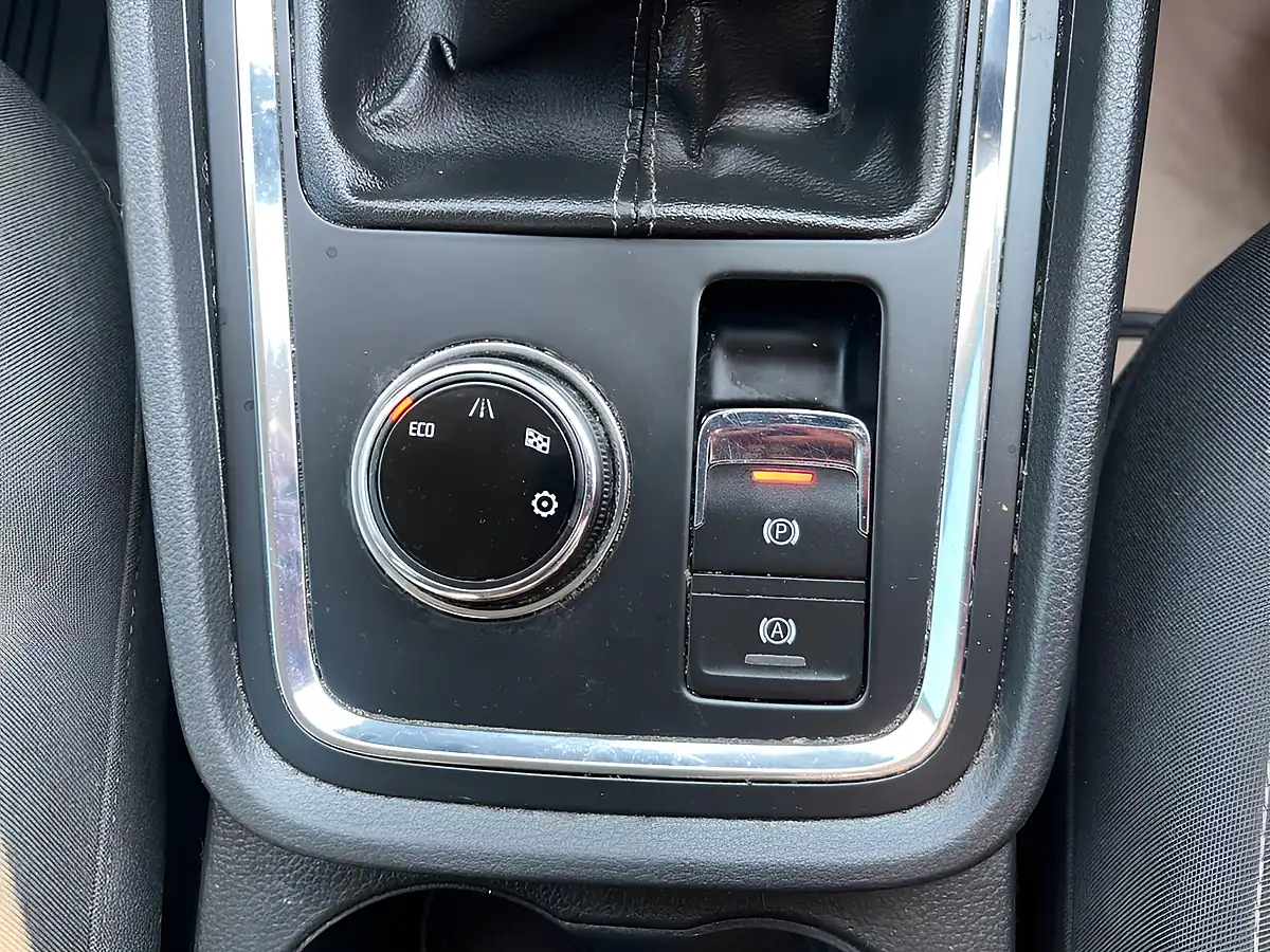 Used 2018 SEAT Ateca Se White - Interior and Exterior details 14