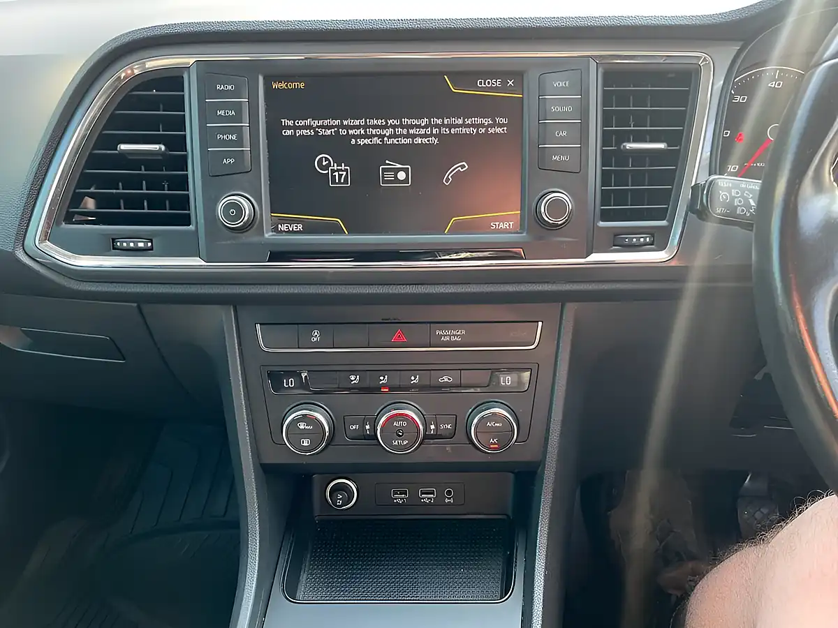 Used 2018 SEAT Ateca Se White - Interior and Exterior details 15