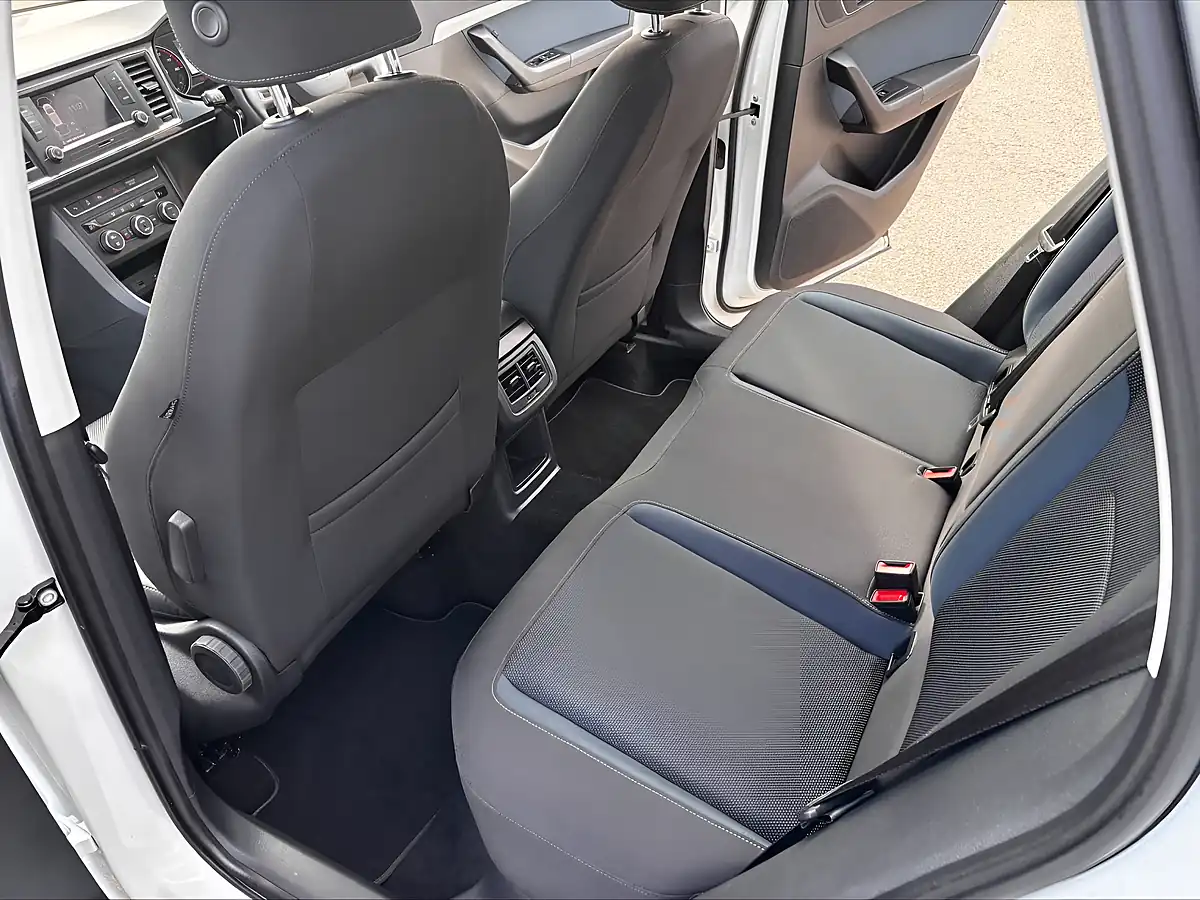 Used 2018 SEAT Ateca Se White - Interior and Exterior details 16