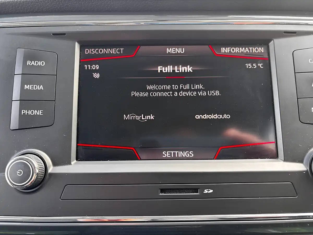 Used 2018 SEAT Ateca Se White - Interior and Exterior details 18