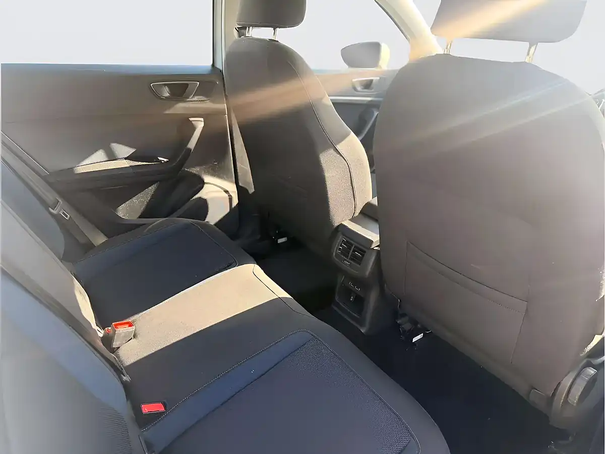 Used 2018 SEAT Ateca Se White - Interior and Exterior details 11