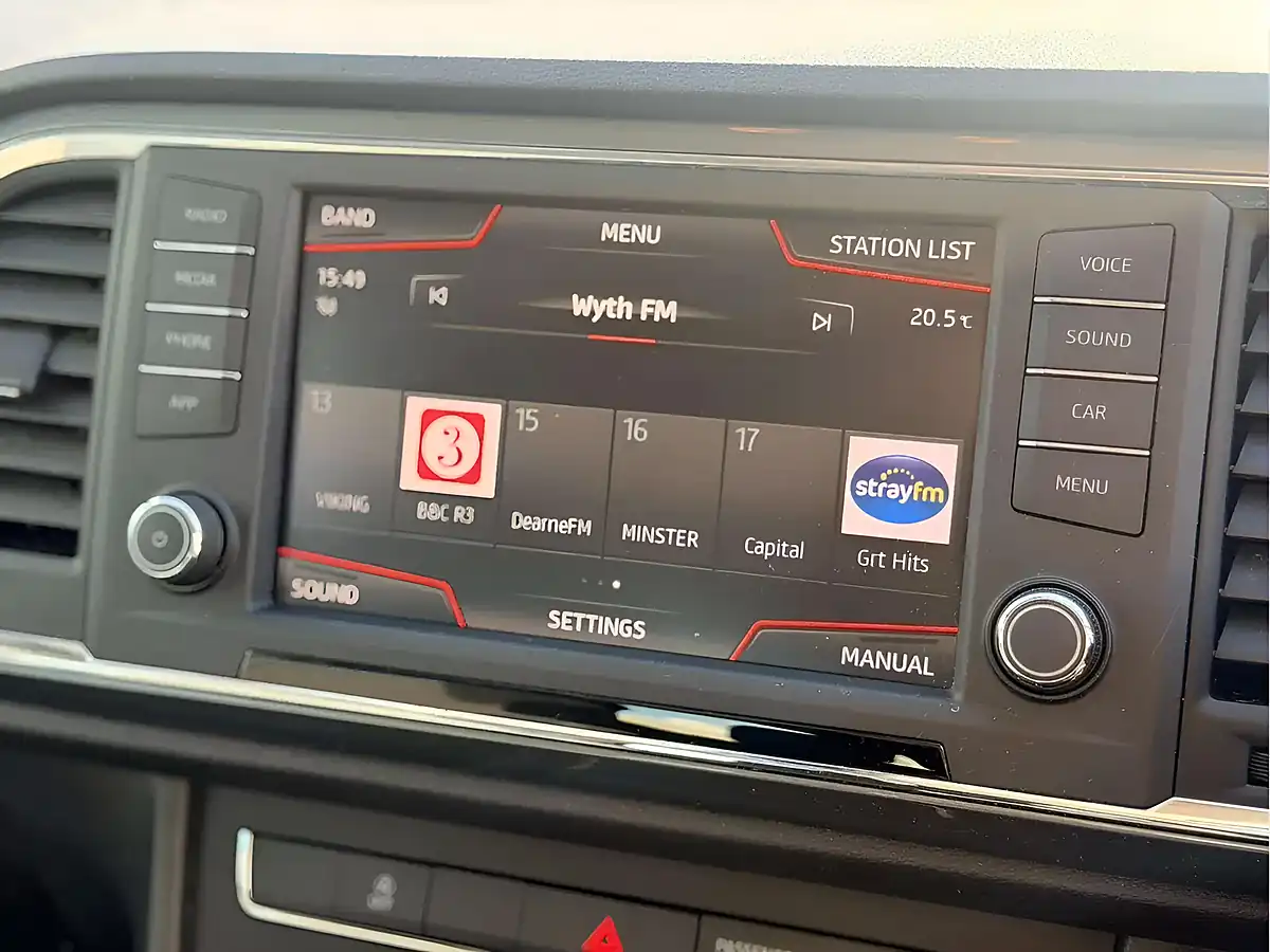 Used 2018 SEAT Ateca Se White - Interior and Exterior details 17